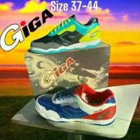 ราคา Certified ProductsGIGA football shoes model FG420 size 37-44 available in 2 colors, blue and black, super sticky sole!!!!!! (1732763255061120538)