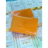 ราคา เกรดส่งออก200กรัม สบู่โคจิกวิตามินซีกลูต้าไธโอน ✨ Radiance Shine Soap ✨KojicVitaminCGlutathione (1733963248297608675)
