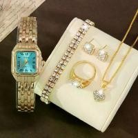 ราคา นาฬิกาผู้หญิงรุ่นใหม่ นาฬิกาควอตซ์หน้าปัดประดับเพชร ชุดสร้อยข้อมือสองแถว 5 ชิ้น/ชุด นาฬิกา Jam Tangan นาฬิกาแฟชั่นสแตนเลสแท้ราคาถูก สบายๆ (1733703524719364017)
