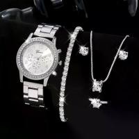 ราคา นาฬิกาข้อมือ Geneva แบบปลอมสามหน้าปัด นาฬิกาข้อมือสายสแตนเลสอัลลอยประดับเพชร ชุดนาฬิกาตกแต่ง ควอตซ์สำหรับผู้หญิง Jam Tangan Lelaki Watch Watches Men'S Jam Kalis Air Murah Tanga Stainless Fashion (1734