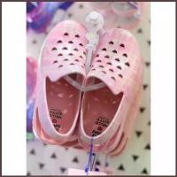 ราคา รองเท้า Jelly Bunny Hello Kitty สีชมพู มือ1 พร้อมส่ง มีไซส์ ของแท้100% คําแนะนําการขายที่ร้อนแรงในเดือนนี้ (1734022344606843908)