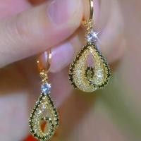 ราคา A pair of shiny luxurious gold mesh wrapped water drop earrings, women's fashion new jewelry earrings, ideal jewelry for dates and parties (1734285586076173864)
