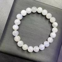 ราคา moon charmกำไลหินแท้มูนสโตน (Moonstone) 8mm ✨ (1733913502840948225)