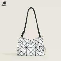 ราคา Just Star Geometric Diamond Women's Shoulder Bag Check Bag Just Star Pillow Bag Shoulder Bag Tofu Bag (1733663187279840302)