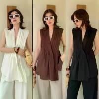 ราคา พร้อมส่ง ครบสี PLEATED VNECK SUIT BLOUSE #1039 x2 เสื้อคอวีแขนล้ำ เสื้อแขนกุด คลุม สูท ทรงสวย ออกงาน ทำงาน (1733971709124249335)