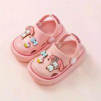ราคา รองเท้าแตะแบบสวม Sanrio ดีไซน์ตัวการ์ตูน Kuromi น่ารัก สีพาสเทล พื้นรองเท้า PVC กันลื่น รองเท้าส้นเตี้ย เปิดนิ้วเท้า เหมาะสำหรับฤดูร้อน เล่นกลางแจ้ง และชุดลำลอง รองเท้าเด็กผู้หญิ (1732304906188391689)