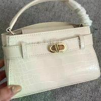 ราคา 2026 กระเป๋าใหม่ Kelly ลายจระเข้ กระเป๋าสะพายข้าง ล็อค กระเป๋าสะพายไหล่ผู้หญิง (1734174147851683522)