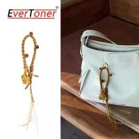 ราคา พวงกุญแจ 2026 EverToner ลายปมเชือกหนัง สำหรับผู้หญิง รุ่น Songmont Mountain ประดับหินคริสตัล Matsuyu เหมาะสำหรับกระเป๋าถือ กุญแจ และกระเป๋าเป้ (1734178307676276648)