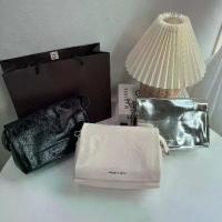 ราคา ของแท้ 100%- กระเป๋าสะพาย c&k matina ฝาปิด ลายย่น ปรับสายได้ พร้อมส่ง 3 สี (1733223777793574205)