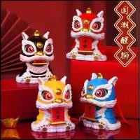 ราคา COD อุปกรณ์กลางแจ้ง ตุ๊กตาเชิดสิงโต เชิดสิงโต เครื่องประดับนำโชคเครื่องประดับเชิดสิงโตรื่นเริง เครื่องประดับรถยนต์ของเล่นเด็ก รูปปั้น (1733554306239529992)