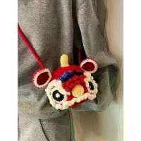 ราคา ชุดถักโครเชต์ทำมือ DIY ถักไหมพรม กระเป๋าเต้นรำสิงโตสำหรับเด็ก กระเป๋าสะพายข้าง ของขวัญปีใหม่ ไหมพรมถัก (1734005807060649552)