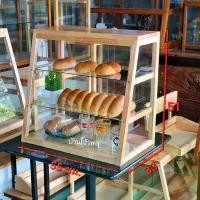 ราคา ตู้โชว์สินค้ากระจกโครงไม้ ทรงสี่เหลี่ยมคางหมู แบบสูง 3ชั้น (ลึก 33 ย.55 ส.51 ซม.) ตู้โชว์ขนมปัง เบเกอรี่ ขนมไทย ลูกชิ้น เนื้อย่าง หมูสะเต๊ะ ร้านอาหารร้านก๋วยเตี๋ยว ร้านกาแฟ ตู้โชว์พระของสะสม (17301517