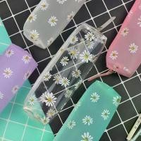 ราคา กล่องดินสอใส สไตล์ Kawaii ของขวัญเดซี่ Estuches กล่องดินสอโรงเรียน กล่องดินสอ กระเป๋าใส่ดินสอ อุปกรณ์การเรียน เครื่องเขียน 1 ชิ้น (1730446086288214491)