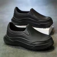 ราคา รองเท้าช่างหนังเทียม, รองเท้าผู้ชายแบบสวม, สีดำ, ในร่ม, กันลื่น, กันน้ำมัน, กันน้ำ, รองเท้าผ้าใบ, พื้นนุ่ม EVA, รองเท้าทำงาน, ขายร้อน, รองเท้าช่างความปลอดภัยกันน้ำ (1734322922803463187)
