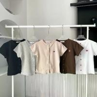 ราคา [จัดส่งทันที] Baby Heart เสื้อยืดงานปักกระดุมหน้ามีไซต์พร้อมส่ง (1734133253477664176)