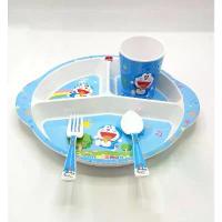 ราคา ชุดจานเมลามีนสำหรับเด็ก แก้วน้ำ และช้อนส้อม โดเรม่อน (Doraemon) ลิขสิทธิ์แท้ (1734429938060133458)