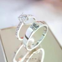 ราคา แหวนคู่รัก เพชรเม็ดเหลี่ยม Diamond Cut และเพชรชู 5 มิลลิเมตร (กดสั่ง 1 ครั้ง ได้แหวน 2 วง) (R12-68) (1733932444416771346)