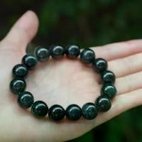 ราคา สร้อยข้อมือ ดำส่องเขียว 13 มิล (1729580955718355421)