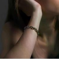 ราคา Aura Link Bracelet สร้อยข้อมือ | KIERA SELBE BRAND (1733915486459430535)