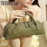 ราคา [เก็บเงินปลายทาง] กระเป๋าถือผู้หญิงยาวหรูหรา VM FASHION KISS ลายลิ้นจี่ หนังวัวแท้ กระเป๋าสะพายข้างหนังแท้สำหรับผู้หญิง (1733524189301933223)