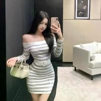 ราคา 20262026 Fashion Waist-Cinching Autumn New Slimming Long Sleeve Off-Shoulder Striped Contrast Color Knitted Bodycon Dress for Women (1733633238098019396)