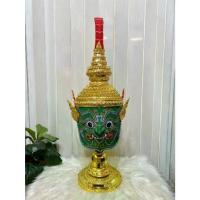 ราคา ☸หัวโขน อินทรชิต ขนาดสวมหัว งานกระดาษ ปิดทองเค ประดับเพชรคริสตัล พร้อมฐานไม้อัดสีแดงฟรี ของตกแต่งบ้าน ที่ระลึก khon mask❁ (1733677878623700879)