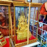 ราคา Flash Sale- ♂พระพุทธชินราช พร้อมตู้กระจก ชุดของขวัญสวยงาม พระด้านในหน้าตัก 3 นิ้ว☃ (1733862155745658690)
