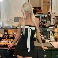 ราคา เสื้อท่อนบนสาวฮอต ดีไซน์เปลือยหลังผูกโบว์ รัดรูป เดรสสั้น เสื้อผ้าผู้หญิง ชุด ผ้า ไทย ประยุกต์ lip secret เดรส ออก งาน สาว อวบ เดรส เรียบร้อย เดรส ดู แพง ลาย ไทย สาว (1731632682603218690)