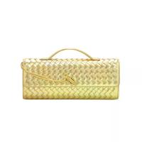 ราคา European and American style hand-sewn handbags for women, lockable baguette bag, versatile fashion. (1733970689198687620)