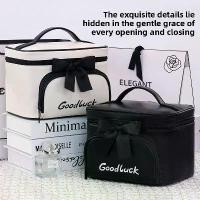 ราคา กระเป๋าใส่เครื่องสำอางสไตล์ชาแนลโบว์ความจุขนาดใหญ่ระดับไฮเอนด์แบบพกพาถือมือ บลัชสี นู้ด ตุ่น ๆ merrezca สเปรย์ ล็อค เมคอัพ fwee ลิป lip staคุชชั่น ซองเซเว่น od bo พาลา เฟอบีน่า s (1733566971181958923)