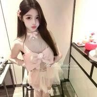ราคา ชุดชั้นในสตรี รุ่นใหม่ ชุด บอดี้สูท+ กระโปรง + ปลอกคอ + ถุงน่อง 4 ชิ้น โบว์สีชมพู ชุดชั้นในเซ็กซี่สามชิ้น ตาข่าย เนื้อผ้าโปร่งแสง ชุดนอนสตรี (1734389483464721411)
