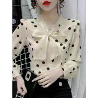ราคา เสื้อชีฟองลายจุด สำหรับผู้หญิง 2023 ฤดูใบไม้ผลิ ฤดูร้อน ใหม่ แฟชั่นเกาหลี กระชับสัดส่วน ผูกโบว์ ริบบิ้น แขนยาว เสื้อชีฟอง (1732205344361712129)