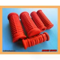 ราคา FOOT PEG SET "RED" For HONDA C50 C100 CA100 C102 CA102 // ยางพักเท้าหน้าหลัง ยางคันสตาร์ท "สีแดง" (1734312149466056682)