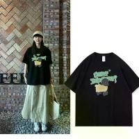 ราคา ทีเชิ้ต ดีไซน์นุ่ม Vonda สไตล์ไฮสตรีทอเมริกัน กราฟฟิตี้ ดีไซน์สวยงาม นิช คอกลม แขนสั้น เสื้อหลวม 2024 เสื้อ ALA เหมาะสำหรับ Uniqlo และ Prada ชุดสีดำ ลำดับชั้น (1733427590300534382)