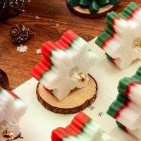 ราคา สีผึ้งจันทร์เพ็ญ 2025 Christmas Scented Candle Gift Box Winter Souvenir Creative Handmade Snowflake Shape Scented Candle glass candle (1733163409490019801)