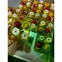 ราคา ชุดของไหว้ "มหาลาภ 4 ประการ" บรรจุในกล่องสีทองอร่าม พร้อมถวายแด่องค์พระพิฆเนศเพื่อขอพรในทุกด้าน ขนมลาดู โมทกะ เนยกีร์ น้ำผึ้ง บรรจุในกล่องทอง 4 ช่อง (1734478027555243398)