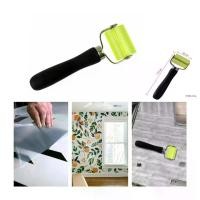 ราคา ลูกกลิ้งซิลิโคน สำหรับติดสติ๊กเกอร์ wallpaper ฟิล์มมืถือ รถยนต์ แผ่นแดมป์รถ (1732790451495536527)