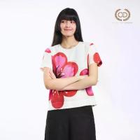 ราคา C&D Woman's blouse Sakura | เสื้อผู้หญิงคอกลม แขนสั้น สีขาว CBD6WH (1733647306660087088)