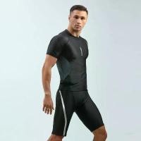ราคา 50-90kg Swimsuit ชุดว่ายน้ำผู้ชาย กันยูวี พร้อมกางเกงขาสั้น ชุดกีฬา 2369 (1733433237665580702)