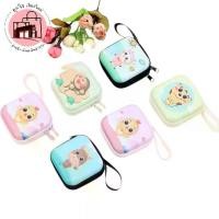 ราคา กระเป๋าเหรียญ ลายสัตว์ น่ารัก 7×7 ซม. กล่องแข็ง EVA ซิปคู่ มีสายคล้อง เก็บเหรียญ/หูฟัง/ยา ยกแพ็ค 12 ชิ้น (1733160282858620377)