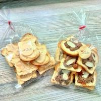 ราคา ปังหนึบโฮมเมด สดใหม่ทุกวัน ขนมปังกรอบหน้าหนึบ 50-55 ชิ้น จุกๆ 2 รส เนย และ ช็อคโกแลต โปรพิเศษ! 5 ถุงคละรส เพียงแค่ 165 บาท เท่านั้น!! (1734379745136182949)
