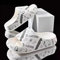ราคา [COD] Kawaii cartoon Snoopy cute personality creative anime pattern lightweight soft bottom non-slip wear-resistant sandals slippers (1733306469019845673)
