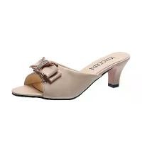 ราคา Fashionable and versatile bow-tie large-size high-heeled shoes, new women's outdoor chunky heel peep-toe patent leather slippers (1734690101753644116)
