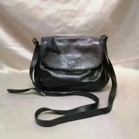 ราคา MARIANELLI กระเป๋าสะพายหนังสีดำ กระเป๋ามือสอง (MADE IN ITALY) แบรนด์ เนม แท้ (1733328386782496110)