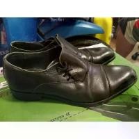 ราคา รองเท้าหนังแท้ e x p r ss มือสองทรงสวย made in Italy ไซส์ 41 ความยาวรองเท้าวัดจริง 28ซม. (1734233156874634420)