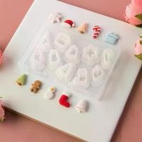 ราคา 10ชิ้นค่ะ ต่างหูรูปดอกไม้ แม่พิมพ์นูน แม่พิมพ์ตัดดินโพลิเมอร์สำหรับเทศกาลคริสต์มาส เครื่องปั้นดินเผาเนื้อนุ่ม งานทำมือ แม่พิมพ์ทำเครื่องประดับ สโนว์แมน หมวกคริสมาสต์ ไดคัท การทำเครื่องประดับ (17347184