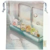 ราคา กระเป๋าหูรูดใบใหญ่ sg (Sumikko Drawing) ขนาดวัสดุ ประมาณ 280×210 มม ผ้าฝ้าย 100% ชนิดสาย W (1732629552115385623)