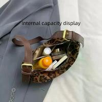 ราคา Women's Large Capacity Leopard Print Tote Bag - Adjustable Crossbody Handbag with Golden-Tone Hardware, Zipper Closure & Lining, Stylish Brown & Black Animal Print for, College, (1733319941348099648)
