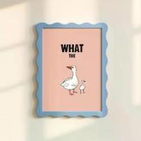 ราคา โปสเตอร์ "What The Duck" 1 ชิ้น, งานศิลปะติดผนังสไตล์มินิมอล, โปสเตอร์ตลก, โปสเตอร์สัตว์ตลก, โปสเตอร์เป็ด, ลายพิมพ์สัตว์มินิมอล, ภาพผ้าใบสำหรับห้องนั่งเล่น, ห้องนอน, ห้องครัว, โฮ (1733688591234860149)