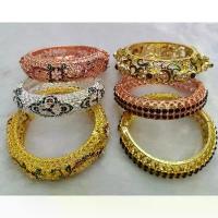 ราคา เครื่องประดับชุดไทย กำไลสีทองลงยา งานสวยกำไลเพชรสีทอง เครื่องประดับไทยเครื่องประดับชุดไทย กำไลลายพิกุลสีทอง (1734020390547326002)